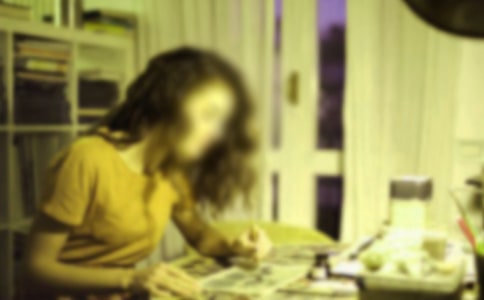 ��Ů���Z÷���x��У���(y��u)�x��